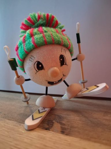 Chilly, weiß glitzernd "Skispringer" 15 €