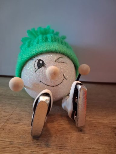 Snowbelle Kind "Schlittschuhläfer" 12 €